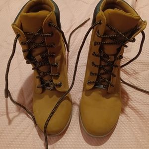 Wedge lace up boots